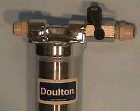 Close up of HIS101 head for Doulton Water Filter with single CU1200 Doulton Ceramic Water Filter Cartridge