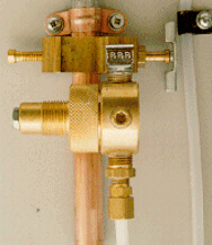 Drinking Water Pressure Regulator for Doulton water filters. Copyright © 1997 H2O International Inc. All rights reserved.